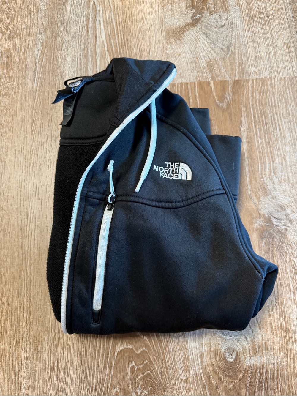 The North Face Men’s XS Black Softshell Fleece Lined Hooded Jacket